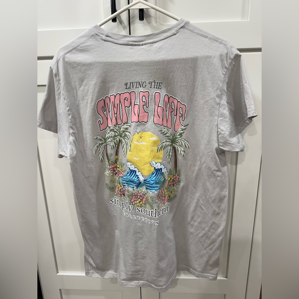 Simply Southern Light Gray 'Living the Simple Life' Tee